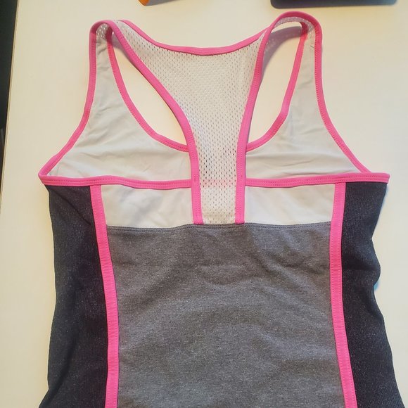 Bebe Sport Workout Tank - Picture 3 of 3